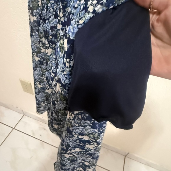 Kate and Lily Blue Floral Smocked Maxi Dress Size 6 Sleeveless Chiffon V-Neck - Picture 9 of 13